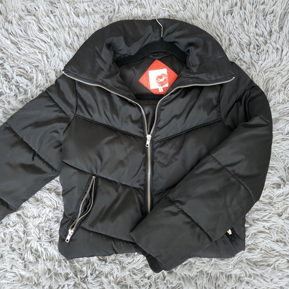Womens Hot Kiss Black Cropped Puffer Jacket Sz 4